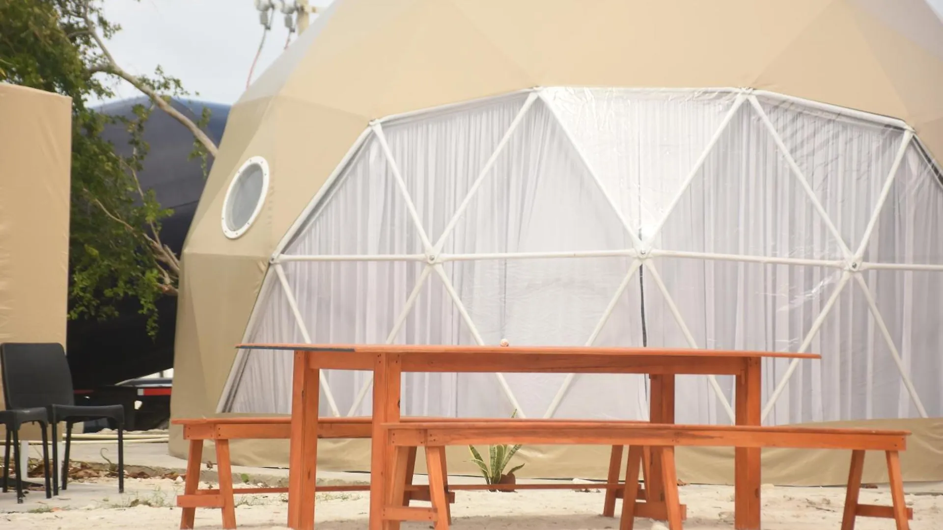 Hidden Island Glamping Isla Mujeres location